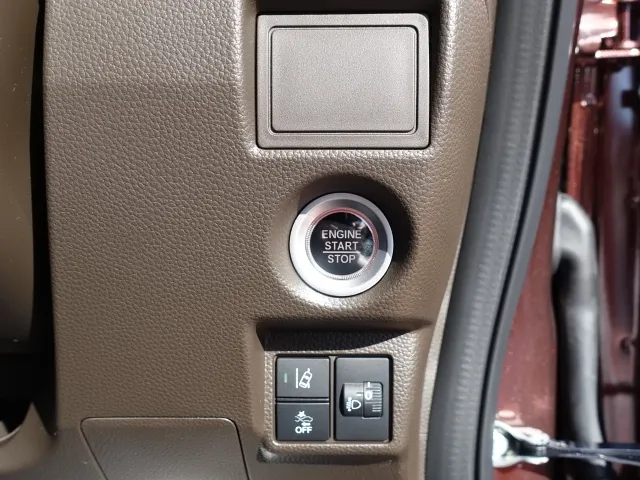 N-BOX(ホンダ)G届出済未使用車 8