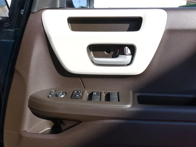 N-BOX(ホンダ)G届出済未使用車 9