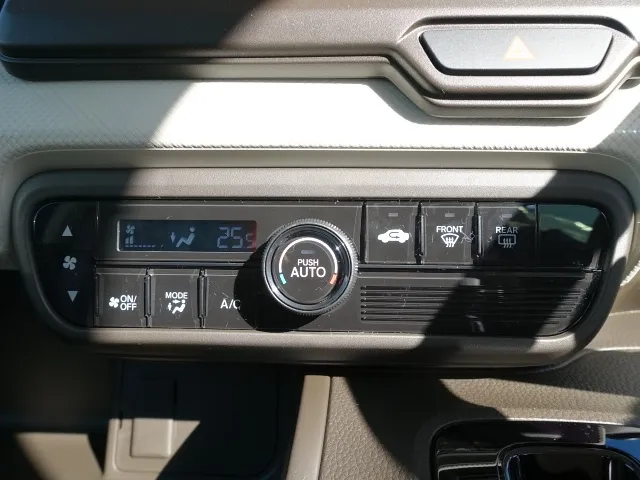 N-BOX(ホンダ)G届出済未使用車 18