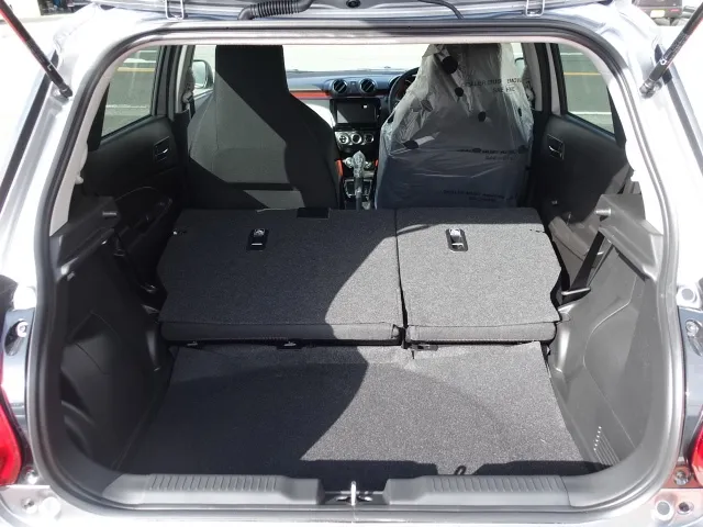 スイフト(スズキ)ベースグレード　セーフティパッケージ 全方位カメラ AT登録済未使用車 10