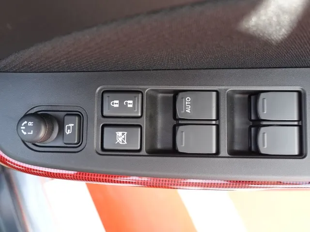 スイフト(スズキ)ベースグレード　セーフティパッケージ 全方位カメラ AT登録済未使用車 13