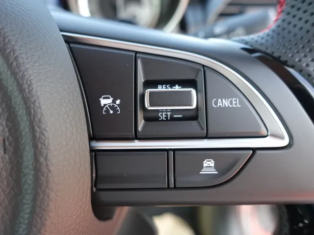 スイフト(スズキ)ベースグレード　セーフティパッケージ 全方位カメラ AT登録済未使用車 16