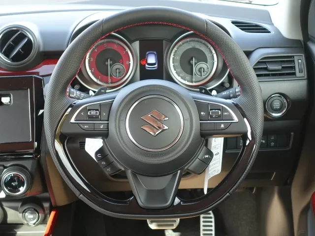 スイフト(スズキ)ベースグレード　セーフティパッケージ 全方位カメラ AT登録済未使用車 6
