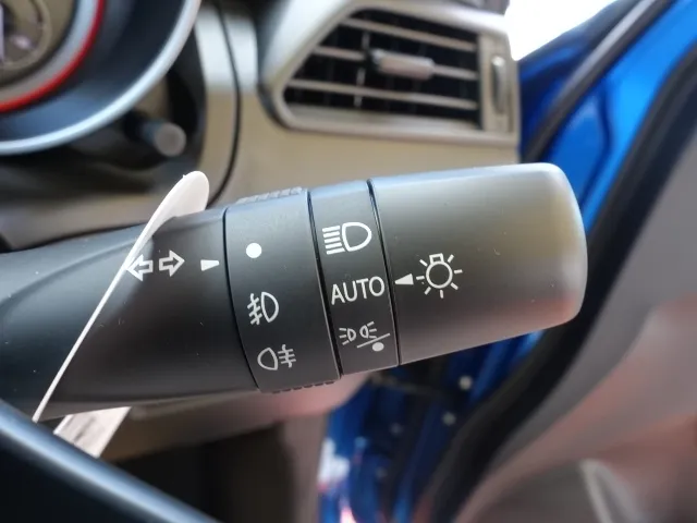 スイフト(スズキ)ベースグレード　セーフティサポート非装着車 MT登録済未使用車 13