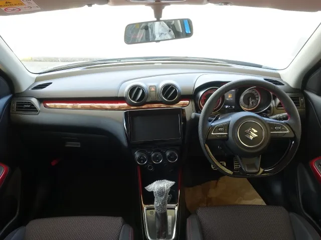 スイフト(スズキ)ベースグレード　セーフティサポート非装着車 MT登録済未使用車 5