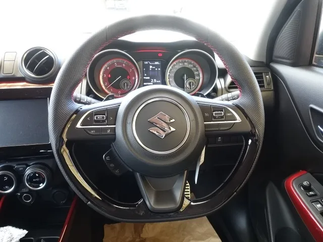 スイフト(スズキ)ベースグレード　セーフティサポート非装着車 MT登録済未使用車 6