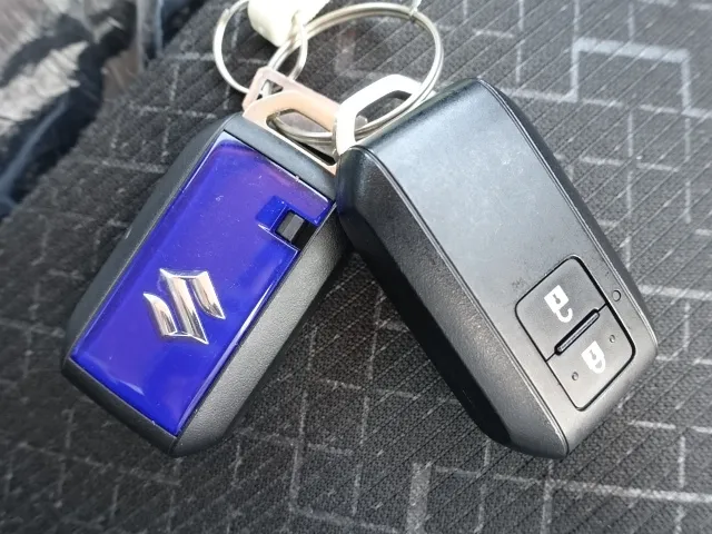 ワゴンR(スズキ)ハイブリッド　ＦXセーフティパッケージ装着車ディーラ-試乗車 13