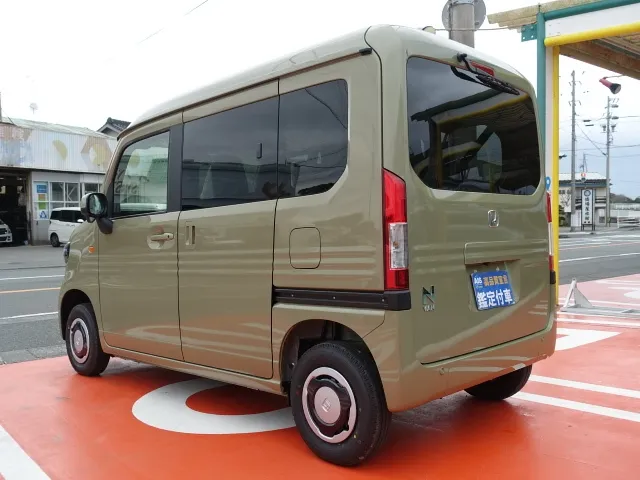 N-VAN(ホンダ)プラススタイルFUN ４ＷＤ MT届出済未使用車 2