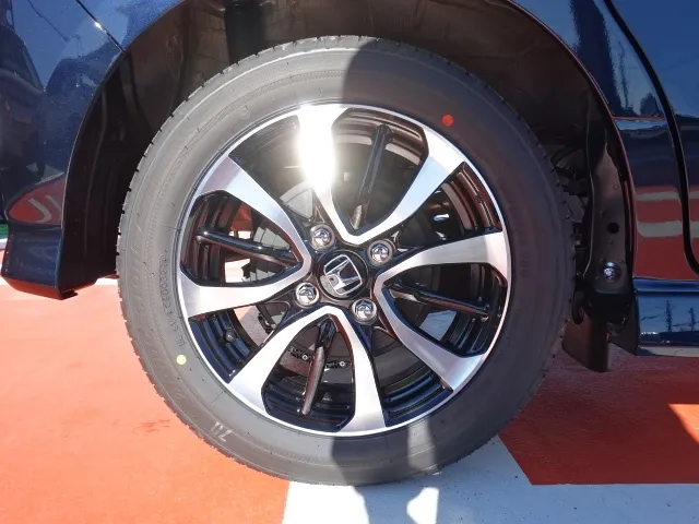 N-BOX(ホンダ)Ｌ コーディネート届出済未使用車 12