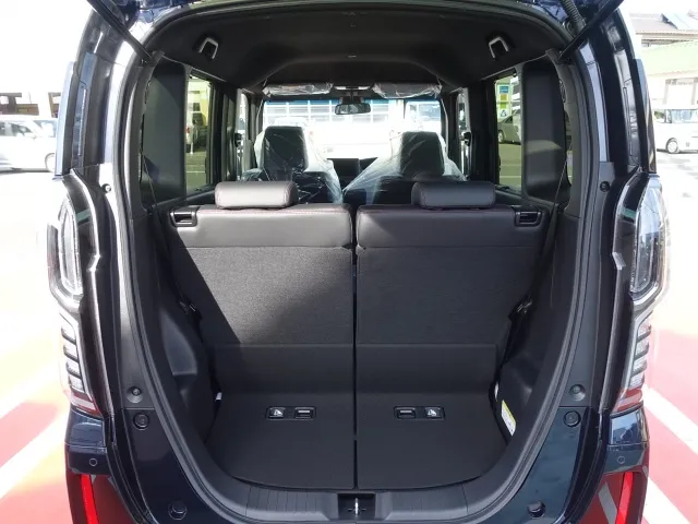 N-BOX(ホンダ)Ｌターボ　コーディネート届出済未使用車 9