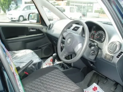 SX4(スズキ)S クロス中古車 3