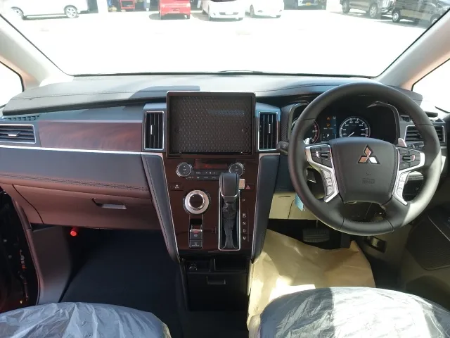 デリカD:5(三菱)G パワーパッケージ 8人 ナビ取付PKGⅡレンタUP 7