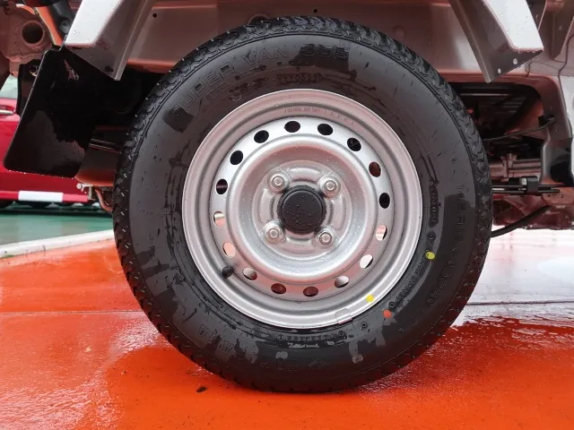クリッパートラック(ニッサン)DX　４WD届出済未使用車 10