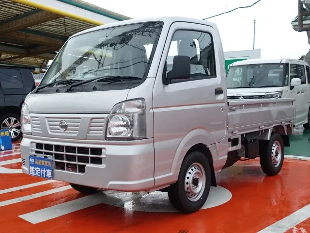 クリッパートラック(ニッサン)DX　４WD届出済未使用車 1
