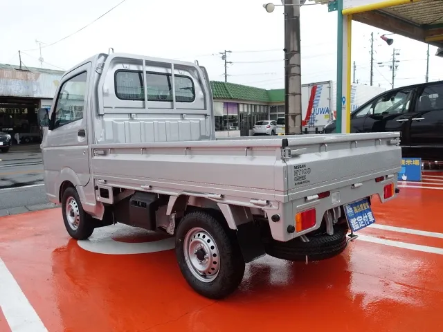 クリッパートラック(ニッサン)DX　４WD届出済未使用車 2