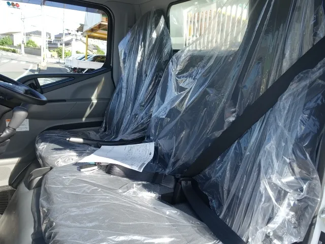 キャンター(三菱)全低床キョウカダンプ ３ｔ　コボレーン登録済未使用車 18