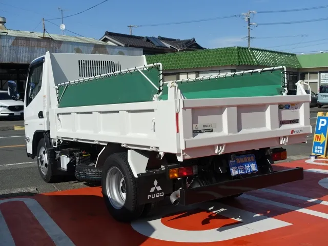 キャンター(三菱)全低床キョウカダンプ ３ｔ　コボレーン登録済未使用車 2