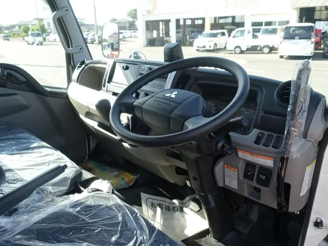 キャンター(三菱)全低床キョウカダンプ ３ｔ　コボレーン登録済未使用車 7