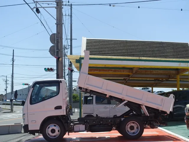 キャンター(三菱)全低床キョウカダンプ ３ｔ登録済未使用車 2