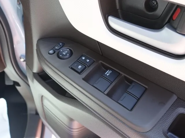 N-BOX(ホンダ)G届出済未使用車 15
