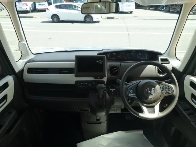 N-BOX(ホンダ)G届出済未使用車 5