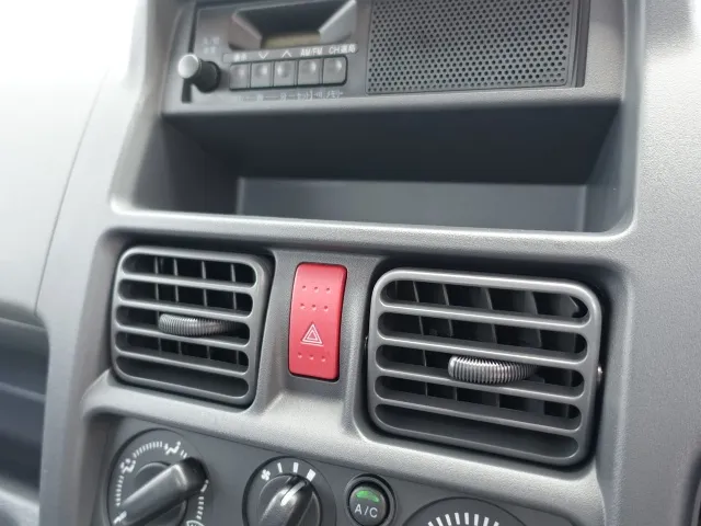 クリッパートラック(ニッサン)DX　４WD届出済未使用車 16