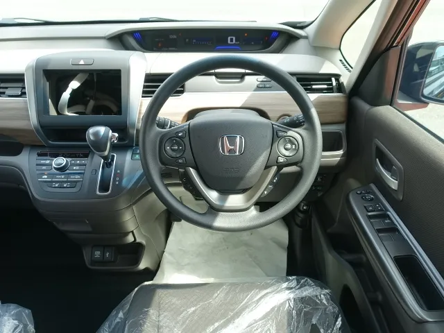 フリード(ホンダ)G登録済未使用車 7