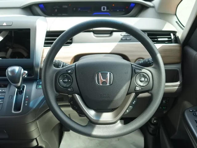 フリード(ホンダ)G登録済未使用車 8