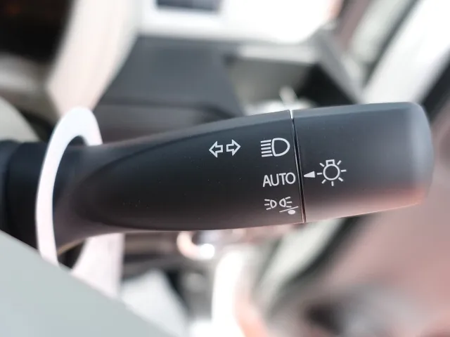 ワゴンRスマイル(スズキ)ハイブリッドS新車見本展示有 14