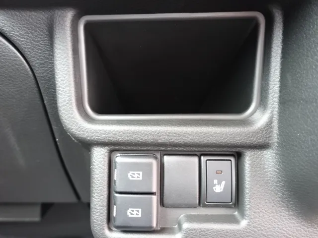 ワゴンRスマイル(スズキ)ハイブリッドS新車見本展示有 18