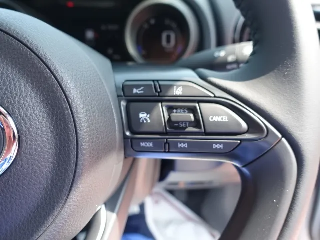 ヤリスクロス(トヨタ)G　パノラミックビュー登録済未使用車 17