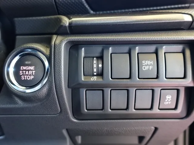 フォレスター(スバル)X-ブレイク新車見本展示無 14