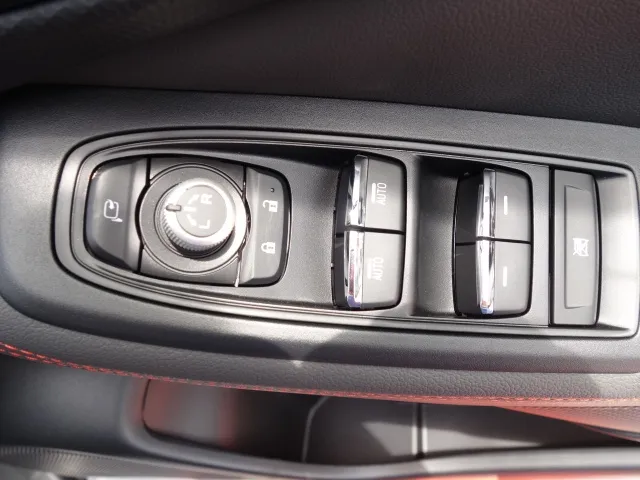 フォレスター(スバル)X-ブレイク新車見本展示無 12