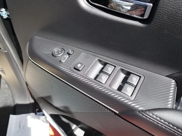 デリカD:5(三菱)G パワーパッケージ 8人 ナビ取付PKGⅠ オートステップ付レンタ登録済未使用車 21