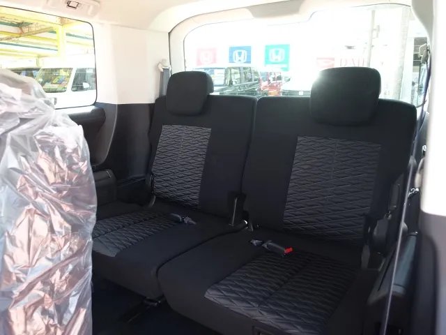 デリカD:5(三菱)G パワーパッケージ 8人 ナビ取付PKGⅠ オートステップ付レンタ登録済未使用車 5