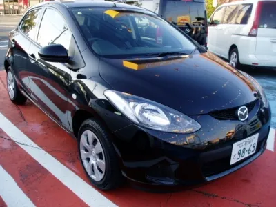 デミオ(マツダ)１３Ｃ-V　D.CパッケージCD付中古車 0