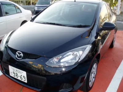 デミオ(マツダ)１３Ｃ-V　D.CパッケージCD付中古車 1