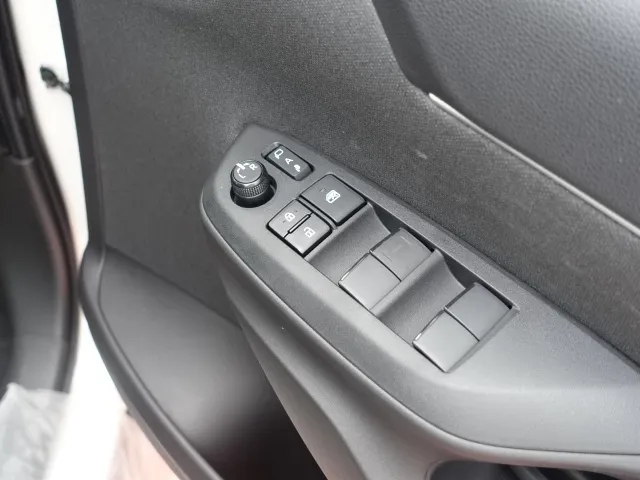 ヤリスクロス(トヨタ)Ｇ登録済未使用車 16