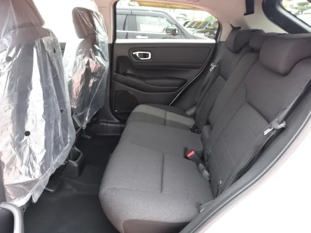 ヴェゼル(ホンダ)Ｇタイプ未使用車展示有 4