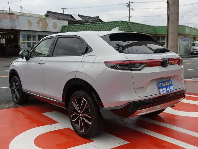 ヴェゼル(ホンダ)ｅ：ＨＥＶ　Ｚ未使用車展示無 2