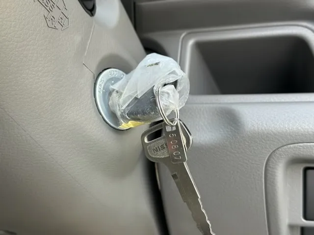 クリッパー(ニッサン)DX 5MT 4WD届出済未使用車 13
