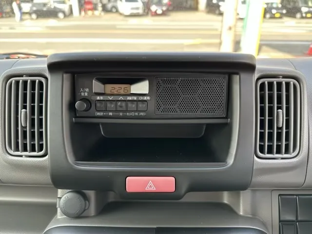 クリッパー(ニッサン)DX 5MT 4WD届出済未使用車 16