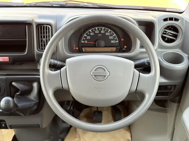 クリッパー(ニッサン)DX 5MT 4WD届出済未使用車 6