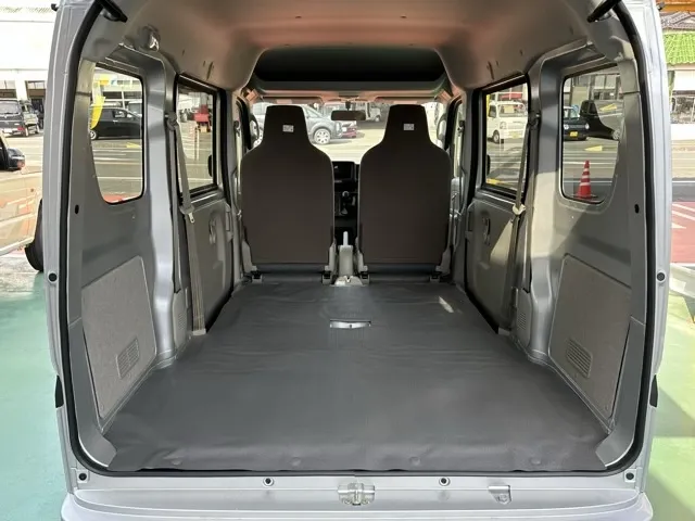 クリッパー(ニッサン)DX 5MT 4WD届出済未使用車 8