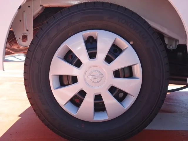 エブリイ(スズキ)NV１００クリッパーGX AT届出済未使用車 13