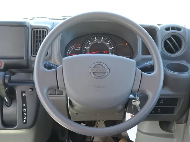 エブリイ(スズキ)NV１００クリッパーGX AT届出済未使用車 6
