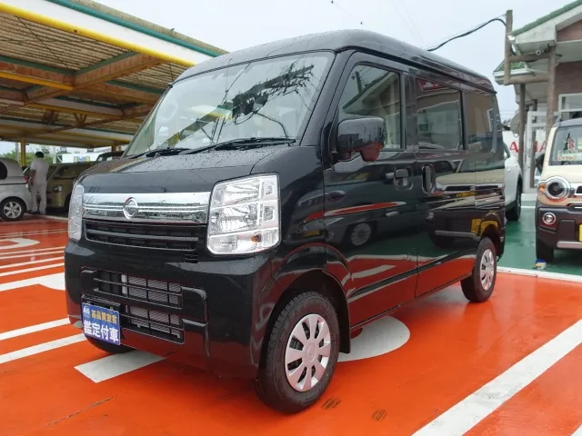 エブリイ(スズキ)NV１００クリッパーGX ４WD MT届出済未使用車 1