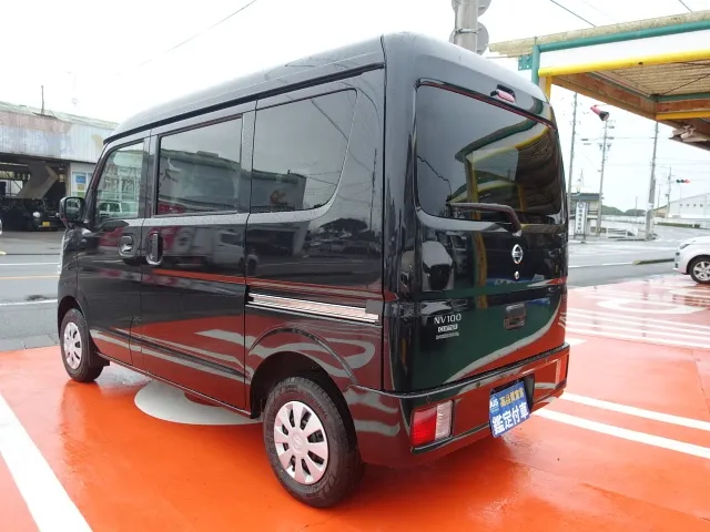 エブリイ(スズキ)NV１００クリッパーGX ４WD MT届出済未使用車 2