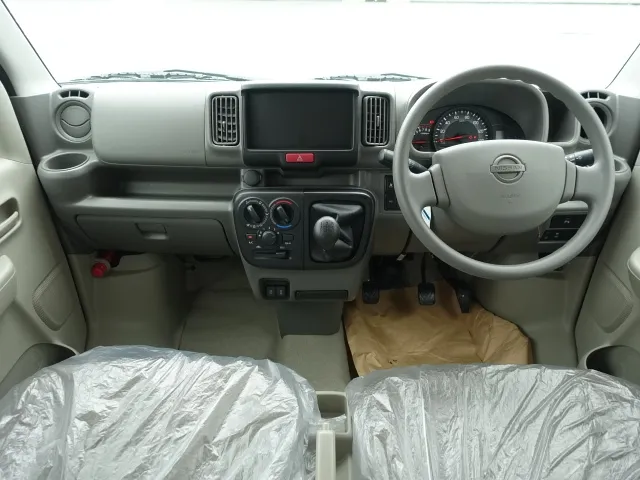 エブリイ(スズキ)NV１００クリッパーGX ４WD MT届出済未使用車 5