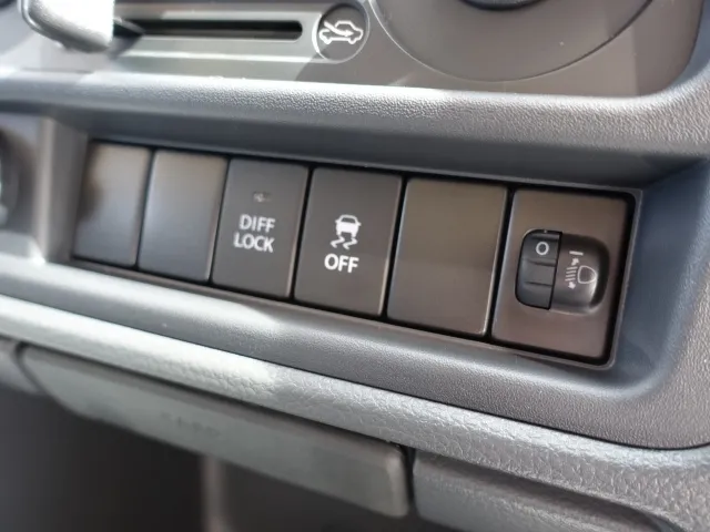 クリッパートラック(ニッサン)DX MT 農繁仕様 4WD届出済未使用車 17